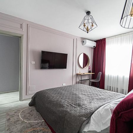 Delux Suite Bacau Exterior photo
