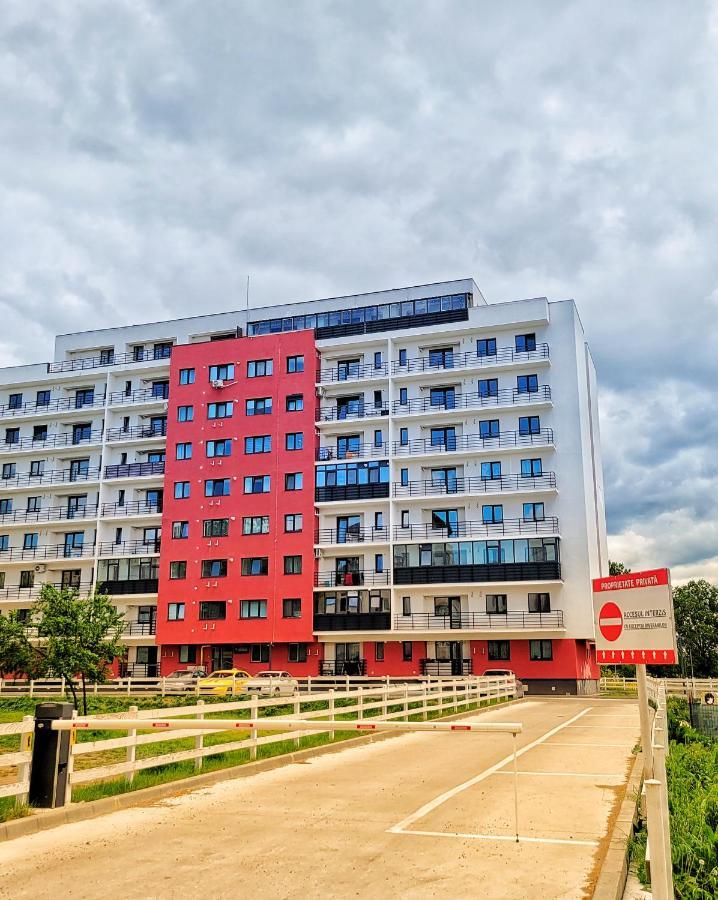 Delux Suite Bacau Exterior photo