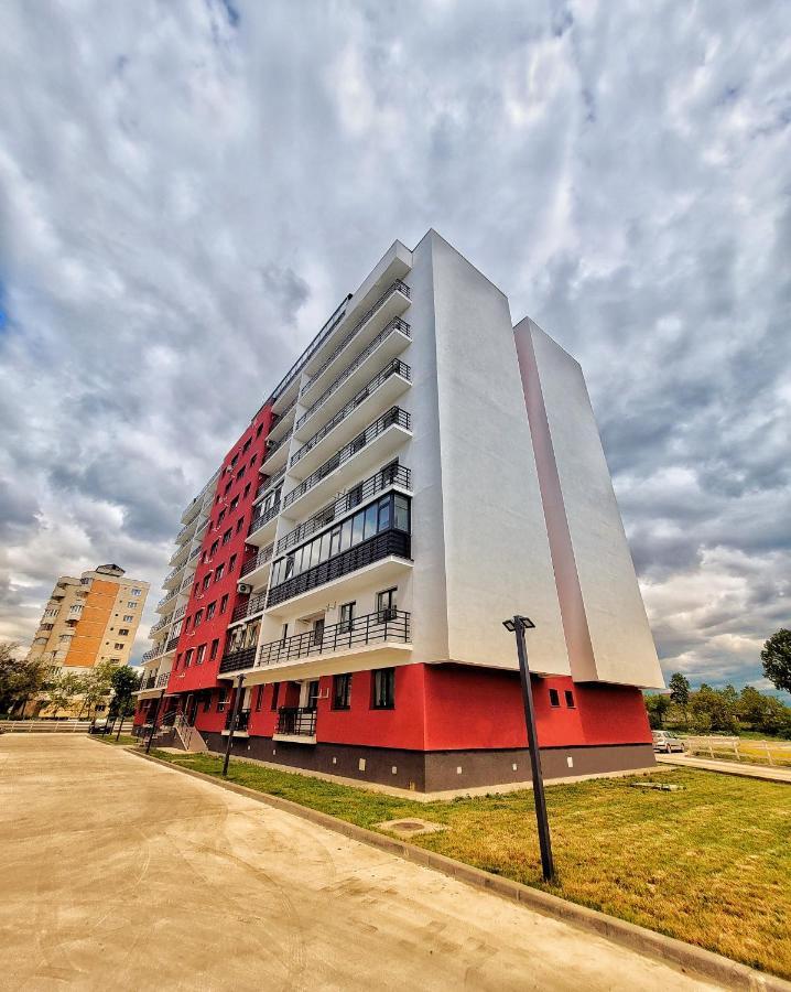 Delux Suite Bacau Exterior photo