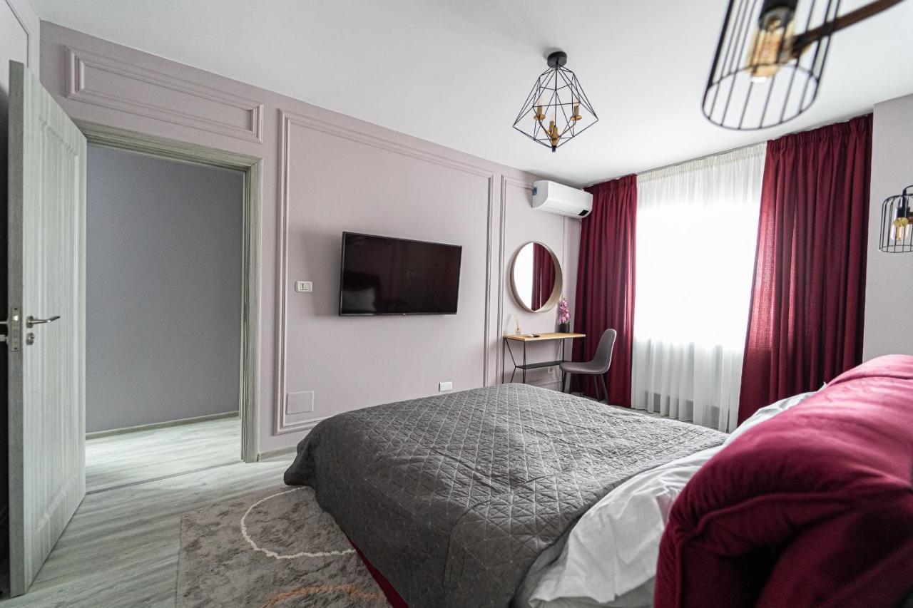 Delux Suite Bacau Exterior photo