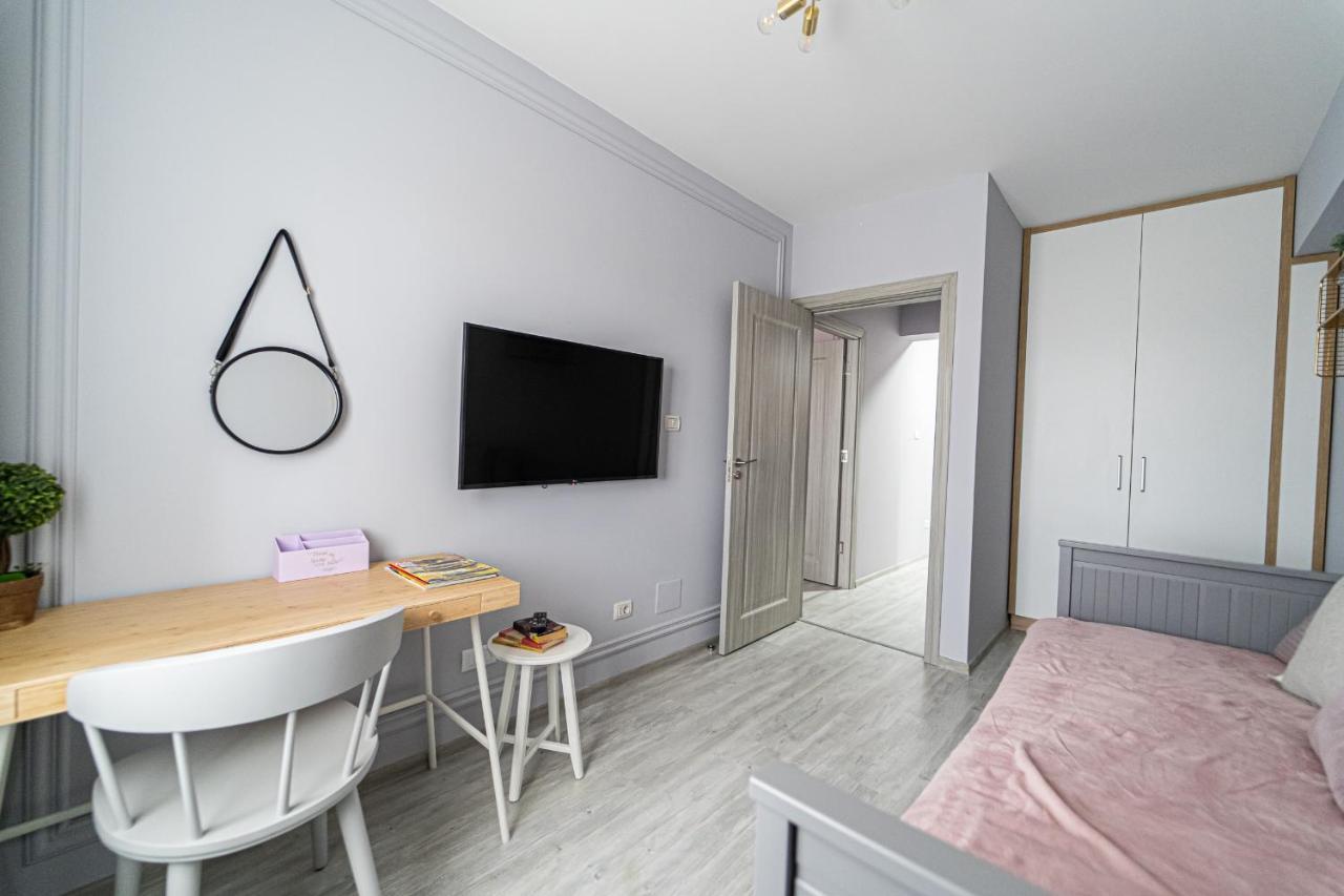 Delux Suite Bacau Exterior photo