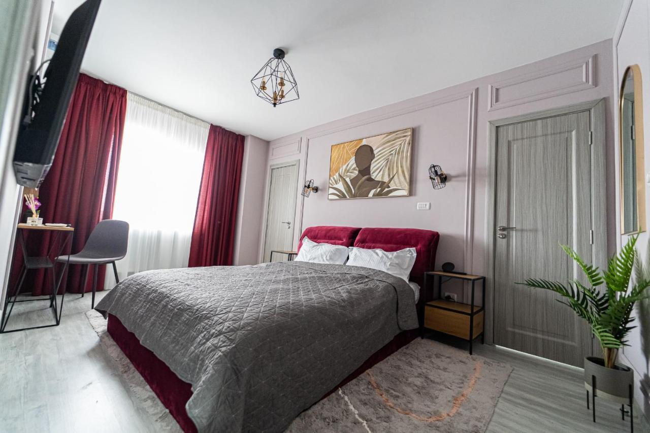 Delux Suite Bacau Exterior photo